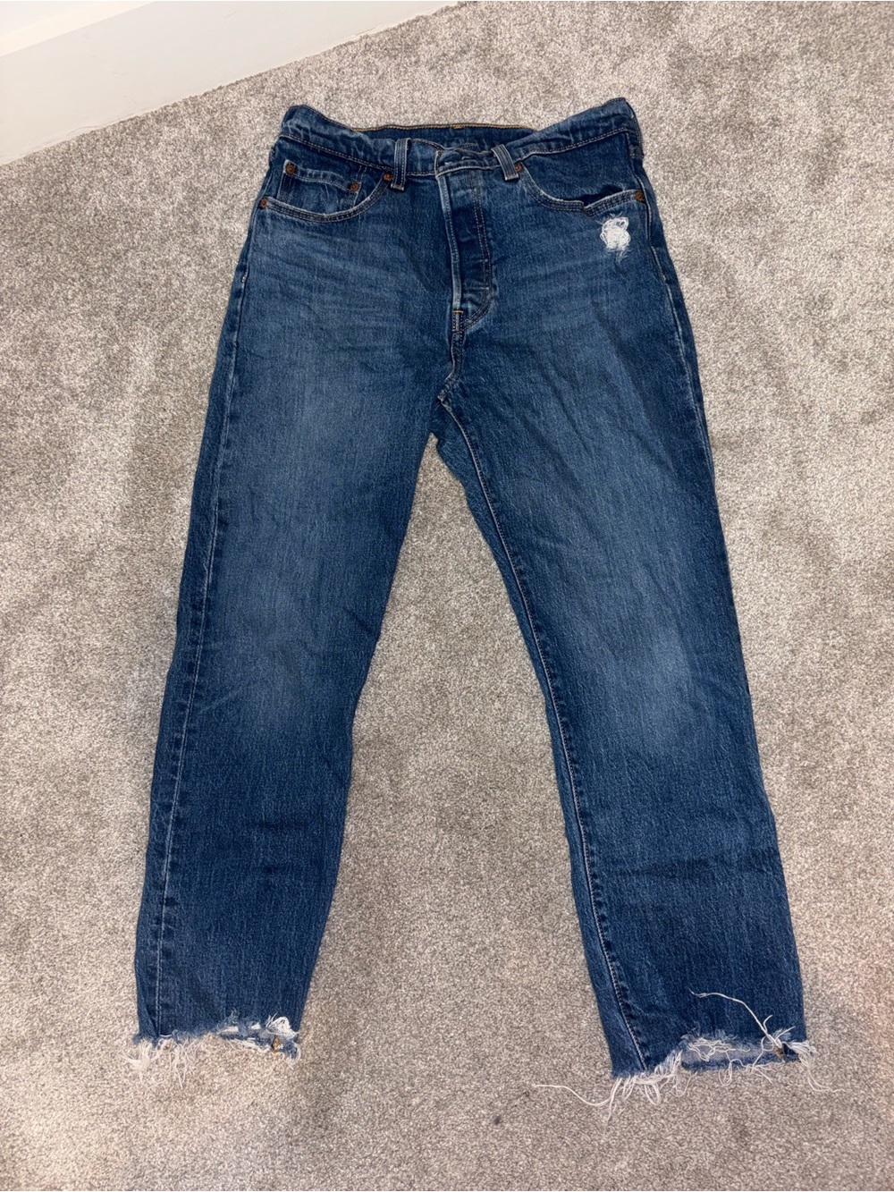 Levis 501 Jeans Womens Size 28x26  Straight Leg Ripped Distressed Cotton Denim